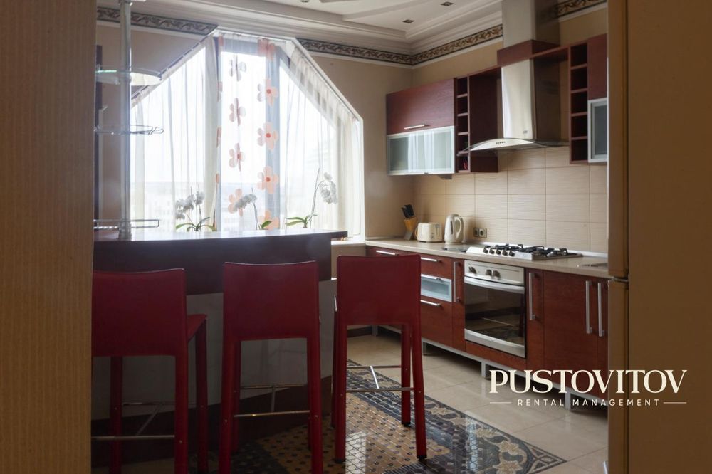 Аренда квартиры Дерибасовская/Пушкинская (3 спальни)