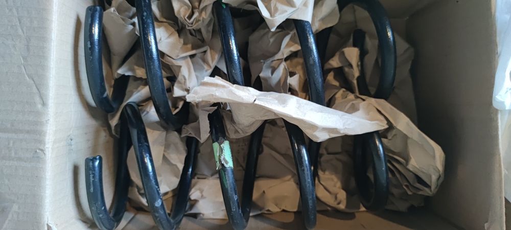 Пружины передние Jeep Cherokee KL 2.4