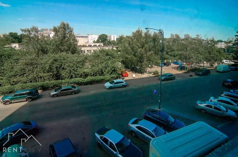 Подобово 1-кімн квартира в Києві, Шулявка, вул. Машинобудівна 41.