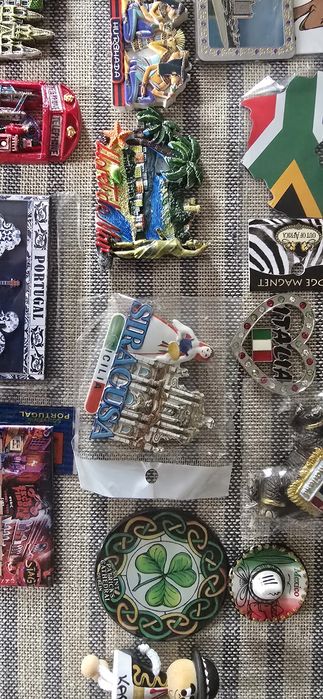 ZESTAW 29 sztuk magnesów kolekcjonerskich