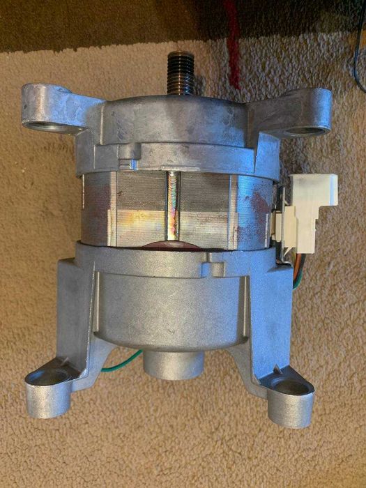 Двигун 155236500 WU126T50E01 для пральної машини Electrolux