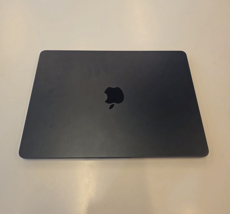 Apple MacBook Air 2025 13.6" M4 16GB RAM 256GB Dysk macOS Północ 70W Funkcje AI