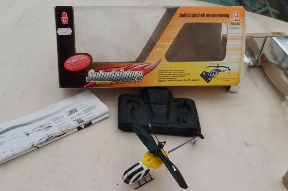 Helicóptero a funcionar como novo