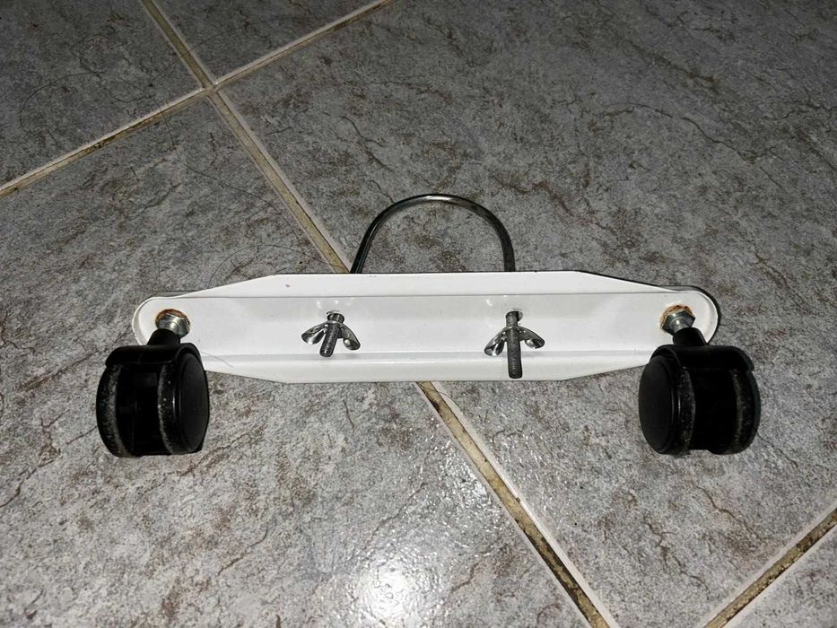 4 Pés com Rodízios para Aquecedor a Óleo [Como Novo]