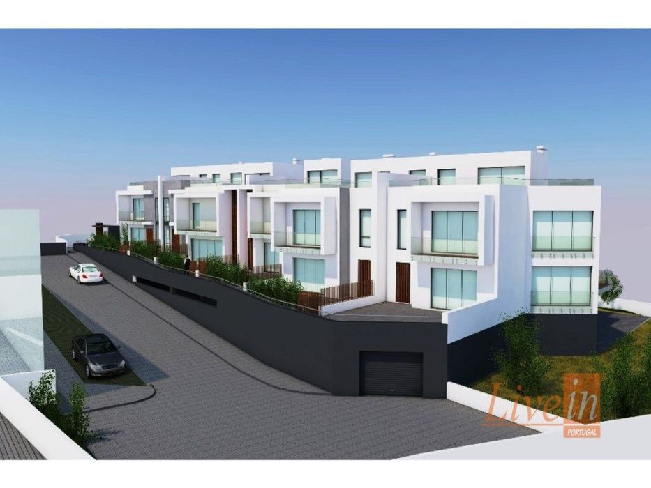 Oportunidade Única - Terreno Urbano de 3.818m² em Torres Vedras no ...