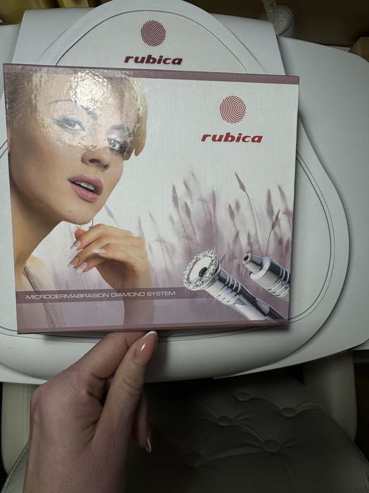 Mikrodermabrazja diamentowa Rubica maszyna kosmetyczna
