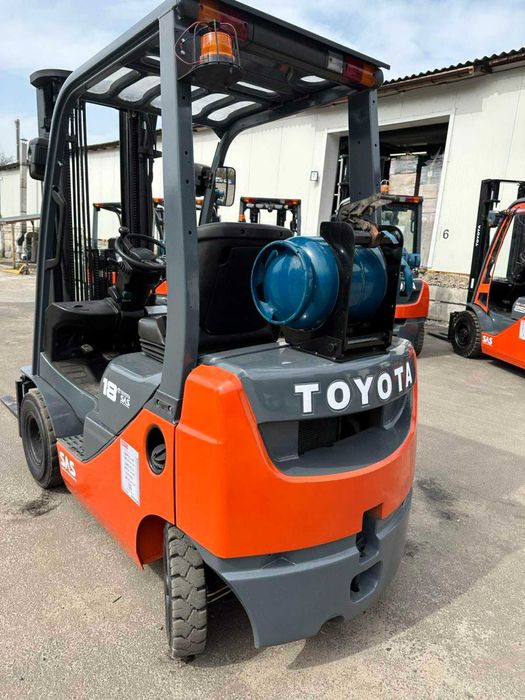 Газовий навантажувач TOYOTA 02-8FG18, (погрузчик Тойота)