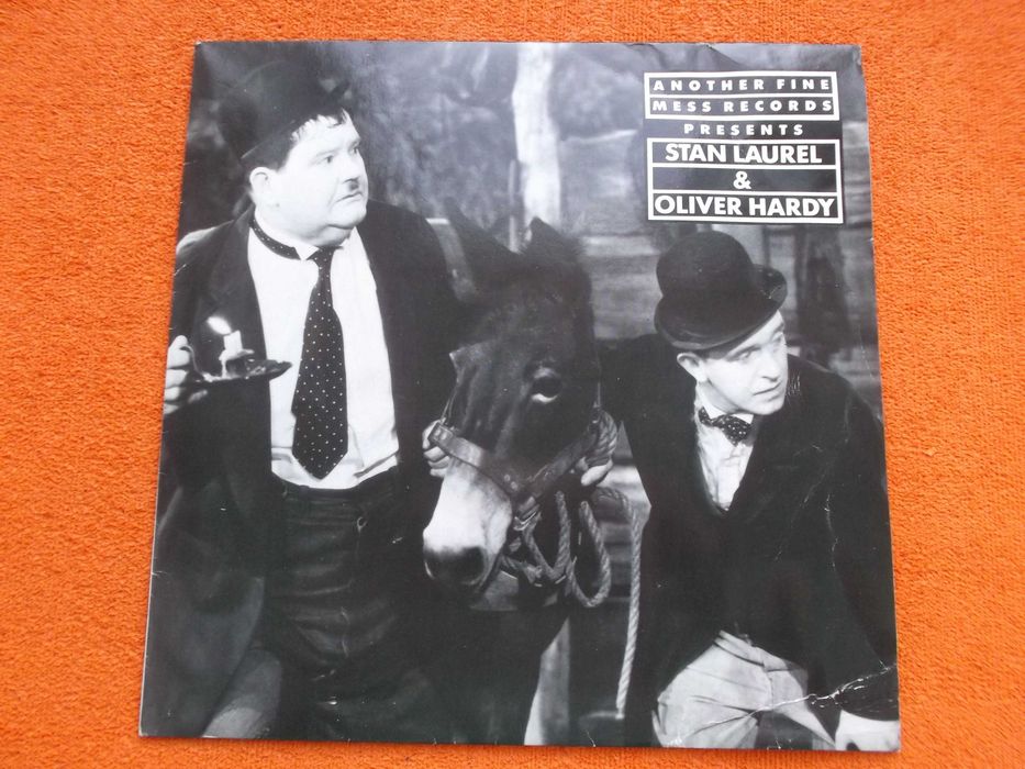 Vinyl 7 - Stan Laurel & Oliver Hardy - The Trail Of The Lonesome Pine