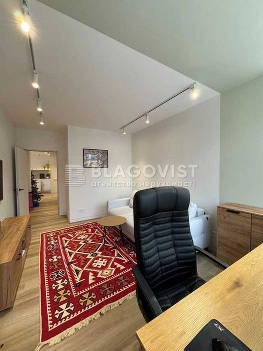 ЖК Варшавський Мікрорайон!2К/69м2 відмінний ремонт тепла зручна