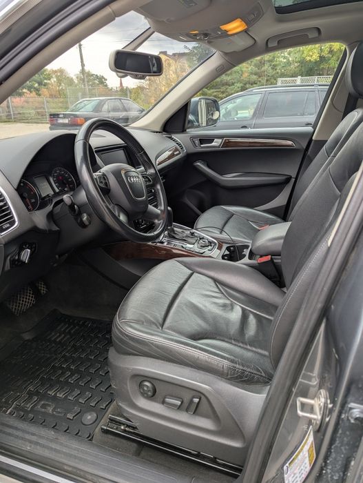 Продаю Audi Q5 2012 2.0 бензин