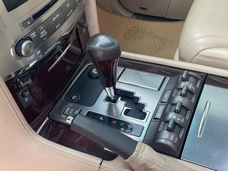 Lexus LX 570 гарний стан також цікавить ОБМІН