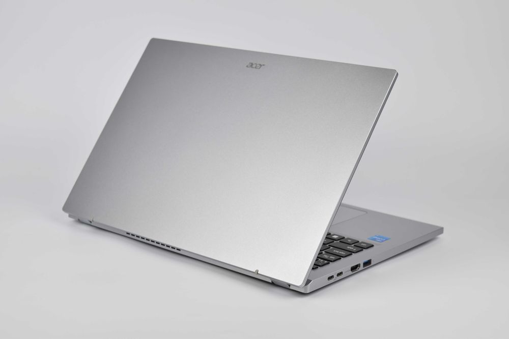 Acer Extensa 15 N23C3 i5-13420H 16 гб ssd 512 гб 15.6" IPS FHD Ноутбук