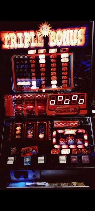 Барабанный механический игровой автомат.