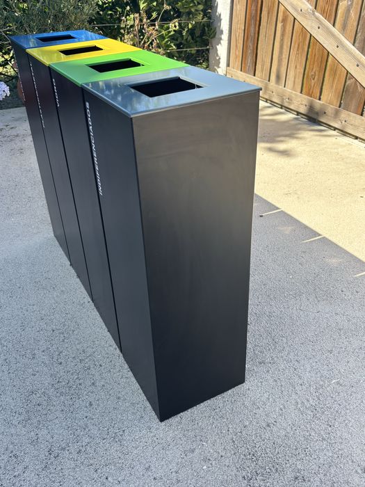 Ecoponto de aço pintado