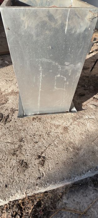 Sprzedam4x metalowe donice