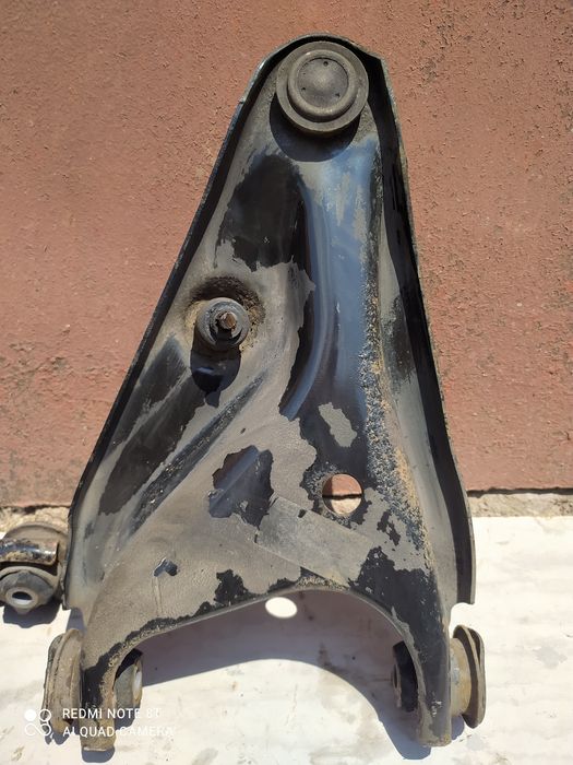 Рычаги передние Renault Dacia