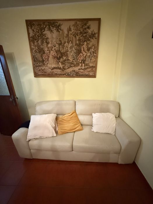 Móveis antigos em excelente estado