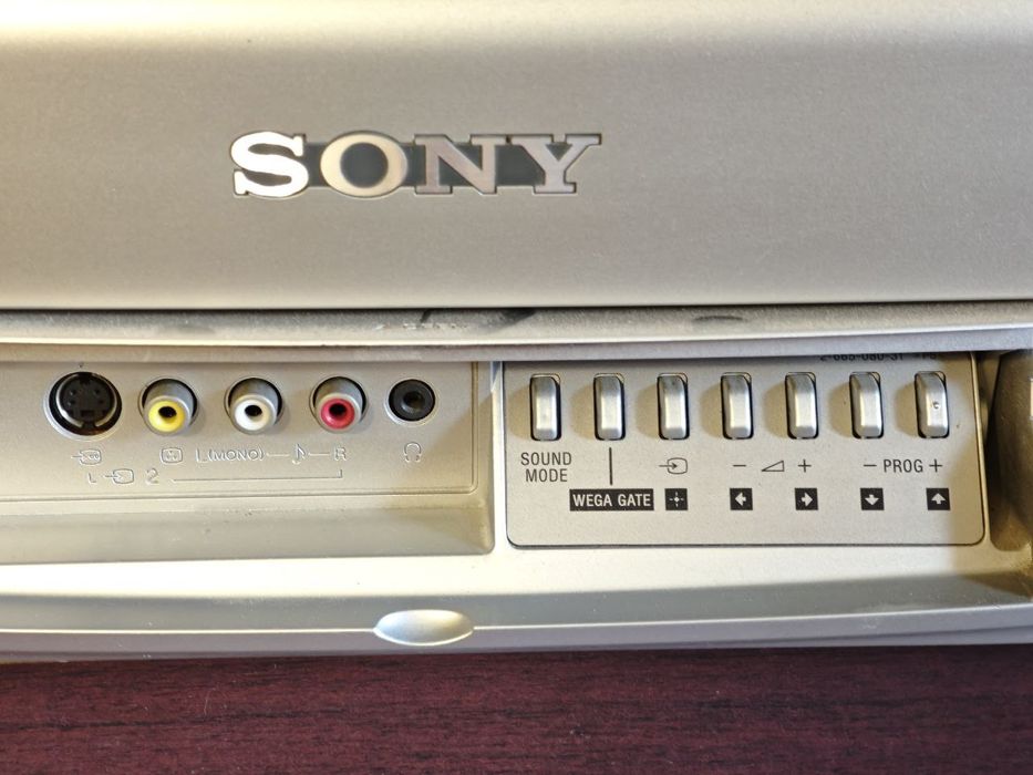 Телевизор Sony пузатый