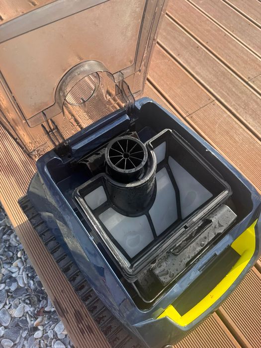 Robot czyszczący do basenu ZODIAC RF 5400 iQ bezprzewodowy