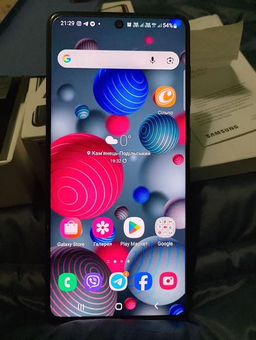 Смартфон Samsung Galaxy A71 6/128 в комплекті коробка, чехол, чек