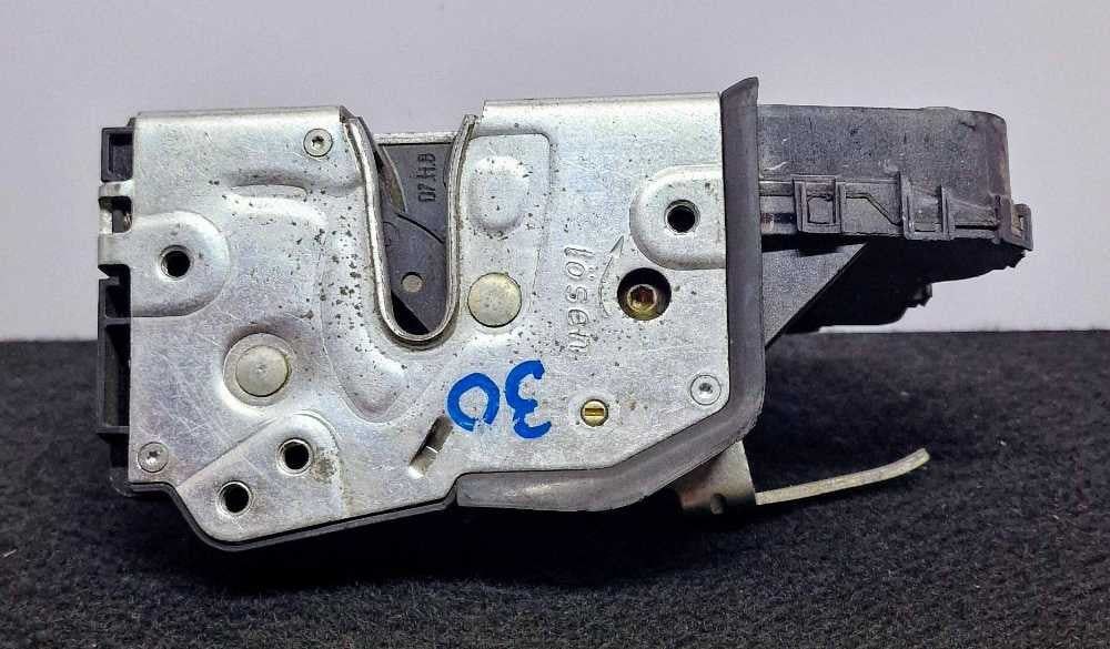 Fechadura / Fecho Porta Trás Esquerdo - BMW 3