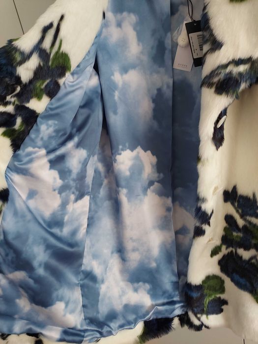 Guess futro
Płaszcz zimowy