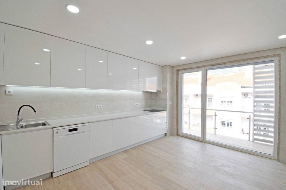 T2 Duplex c/ Terraço NOVO - Zona Baixa da Covilhã — Covilhã E Canhoso, Castelo Branco