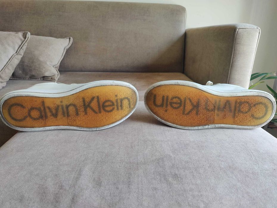 Sapatilhas Calvin Klein tam. 43 em muito bom estado