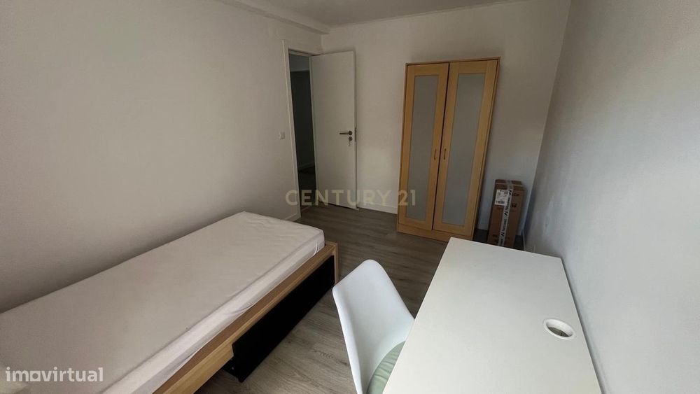 Apartamento T4 transformado em T5!