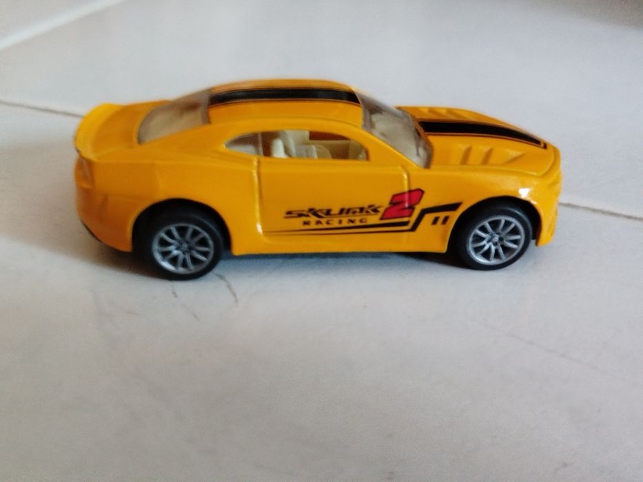 2 carros bons  novos