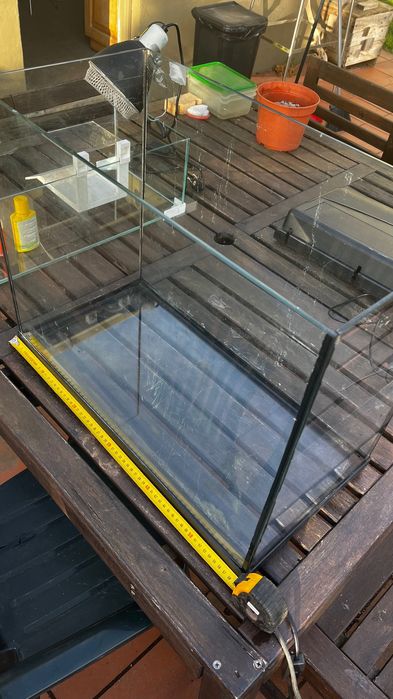 Aquários para peixes ou répteis, tartarugueira e equipamento