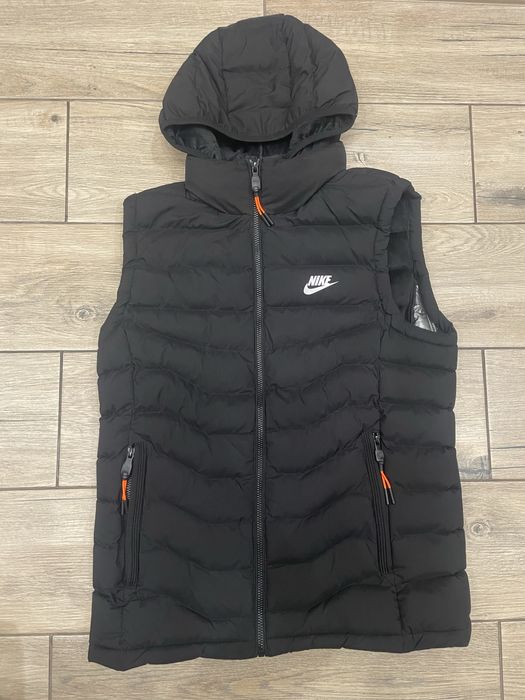 Жилетка nike чоловіча