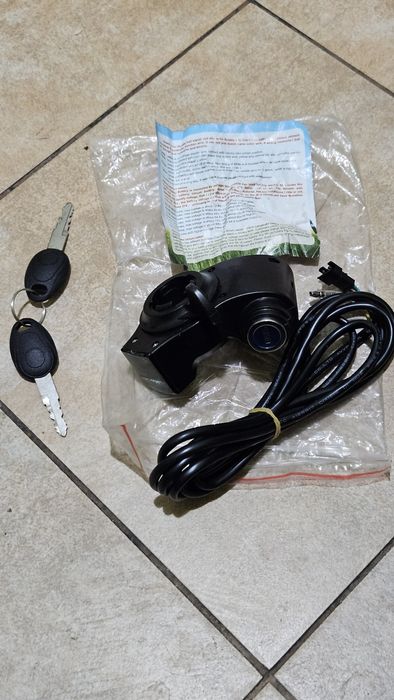 Manetka gazu kciukowa ze stacyjką i woltomierzem NOWA