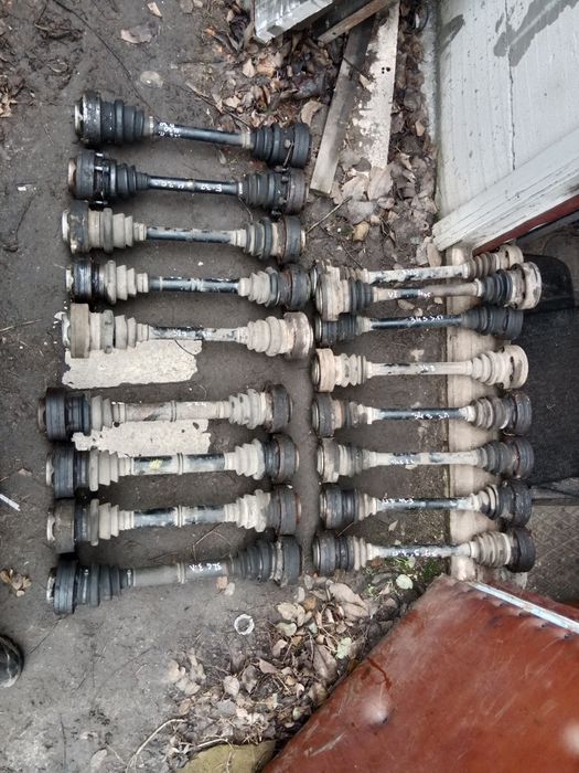 Полуось привод  bmw e 32  e 28 e 21 e 12 e 34