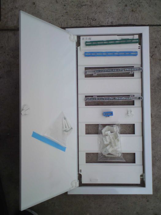 Rozdzielnica EATON KLV-48UPS
