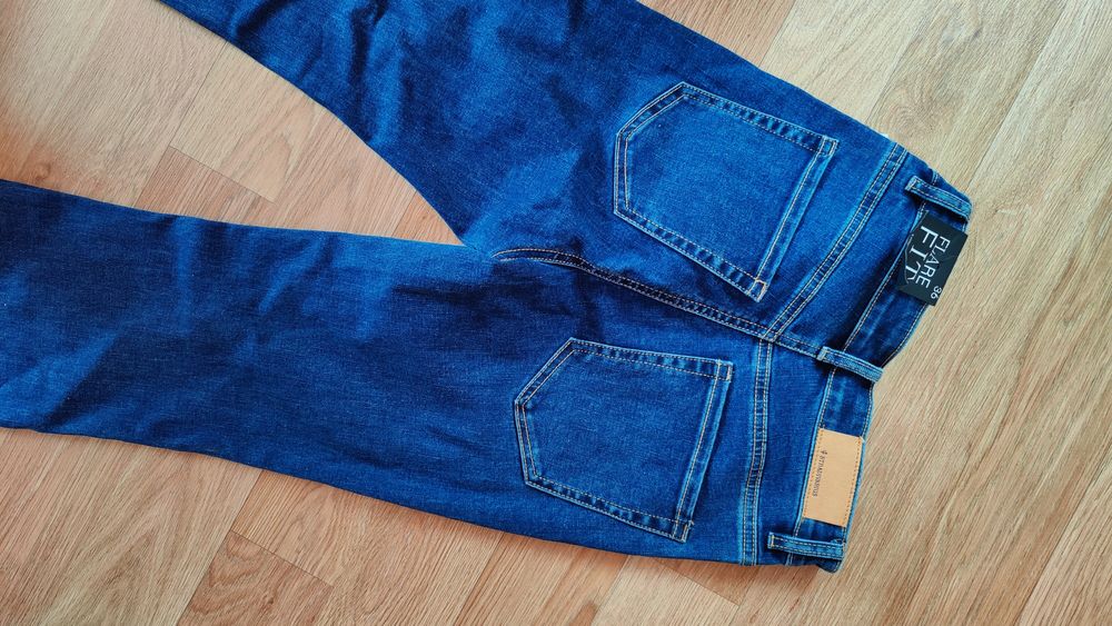 Джинси кльош Stradivarius 36