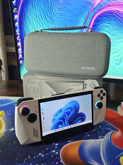 Портативна - ігрова консоль Asus Rog Ally 512Gb + комплект