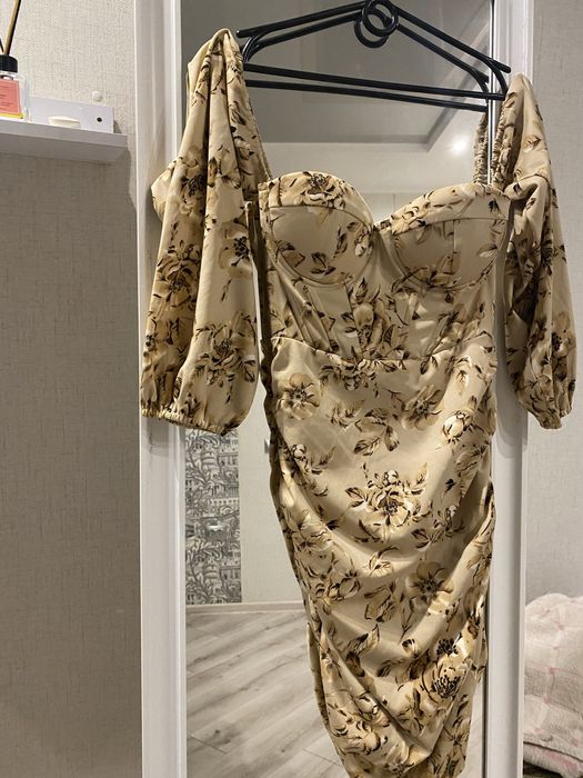 Сукня у квітковий принт