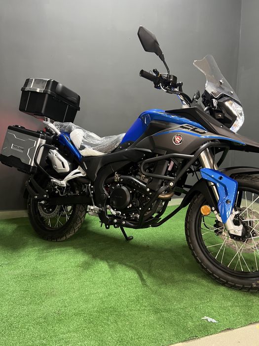 Мотоцикл CYCLONE RX3