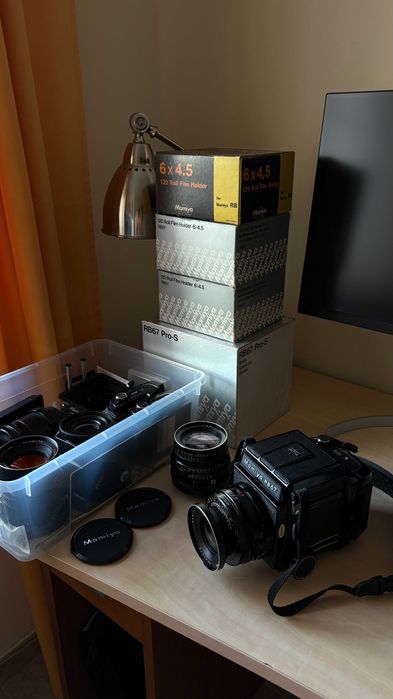 Mamiya RB67 Pro-S + Mamiya-Sekor 90mm f/3.8 + Mamiya-Sekor C 65mm f/4.5 + Extras