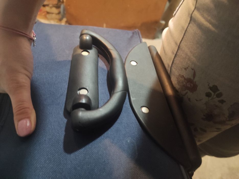 Duża walizka podróżna