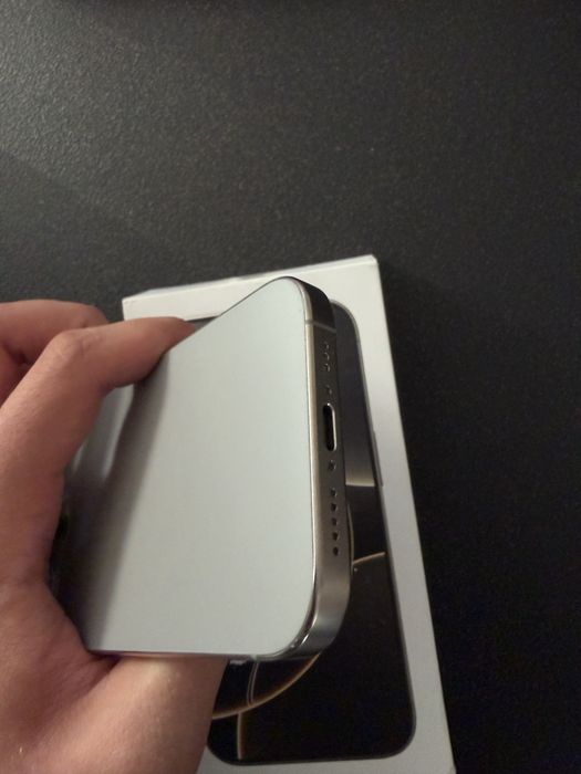 iPhone 16 pro jak nowy