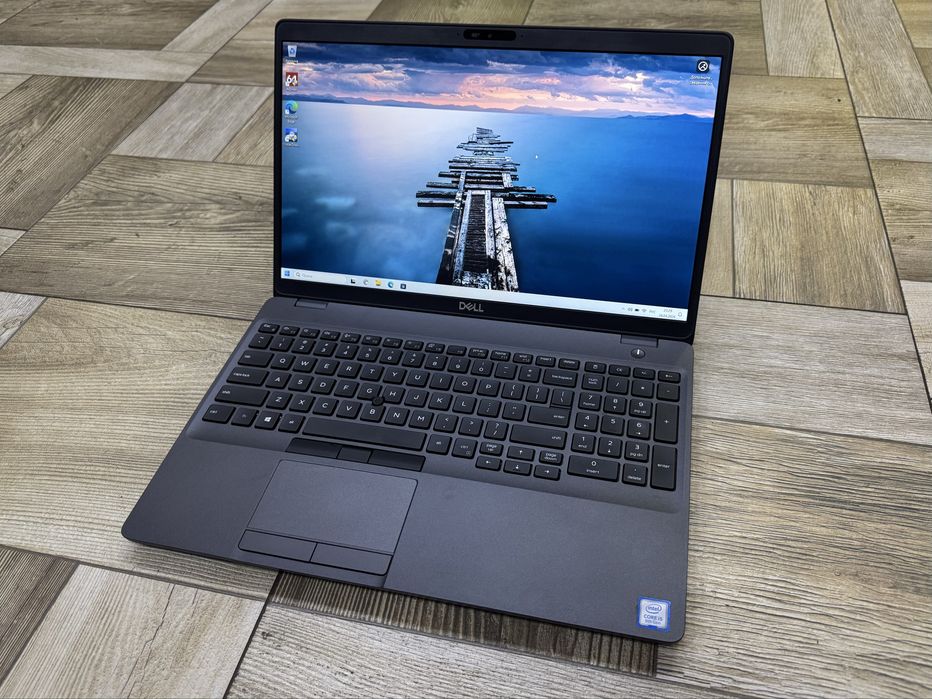 Потужний повнорозмірний ноутбук Dell 5501 i5 9 gen 16/256GB (512Gb)