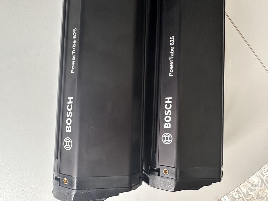Батарея Bosch power tube 625 вертикальна smart system