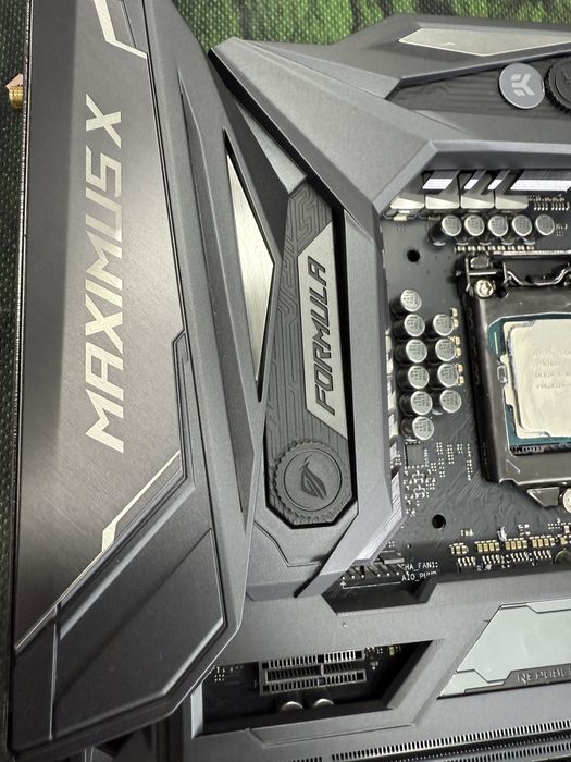 Motherboard z370 Asus Rog Maximus X Formula + i7 8700k