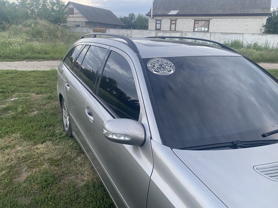 Mercedes-Benz E220