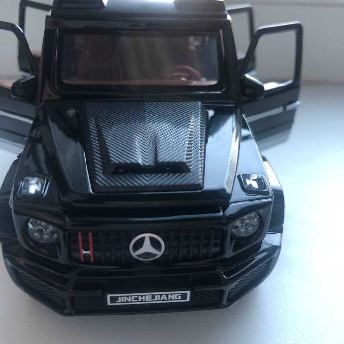 BRABUS модель метал 15 см світло,звук,все! відчиняється