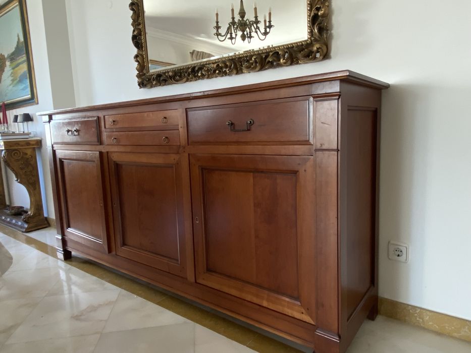 Aparador em cerejeira