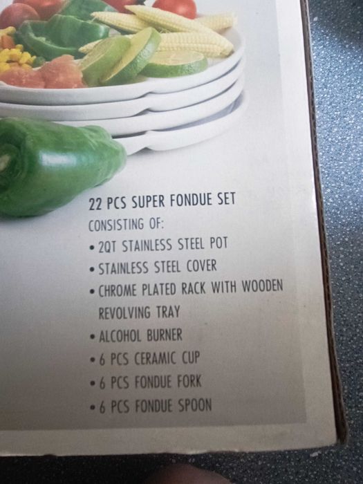 Fondue novo, chocolate, queijo,carne...