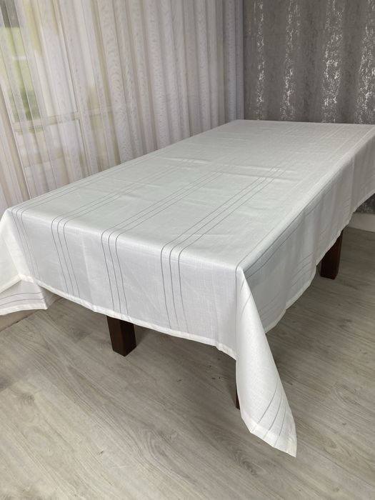 Скатертина однотона